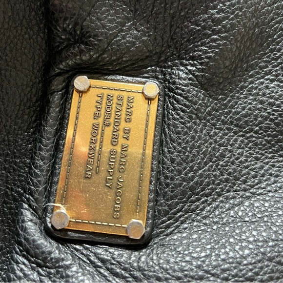 Recently professionally cleaned - Picture 3 of 7